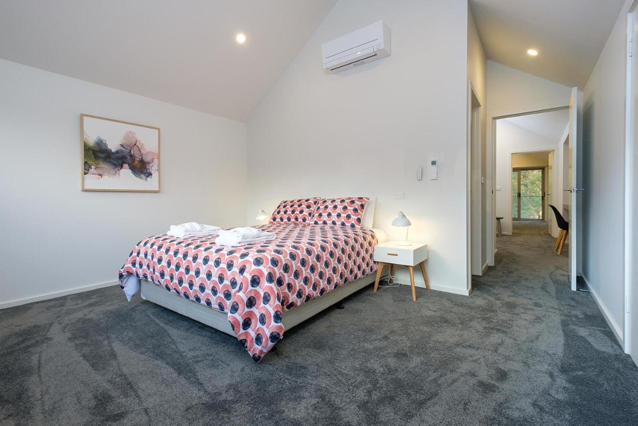 Holiday home Serenity 4a: Absolute Np Frontage Halls Gap